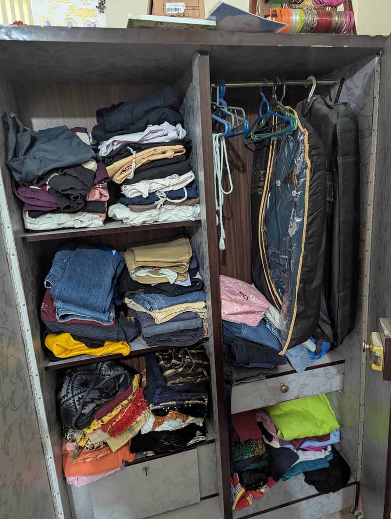 bed almari cupboard wardrobe Complete set 4