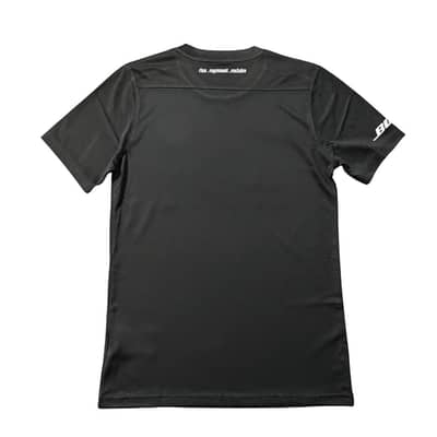 T-shirt black