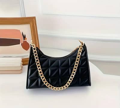 classic hand bag|handbag |classic | trendy