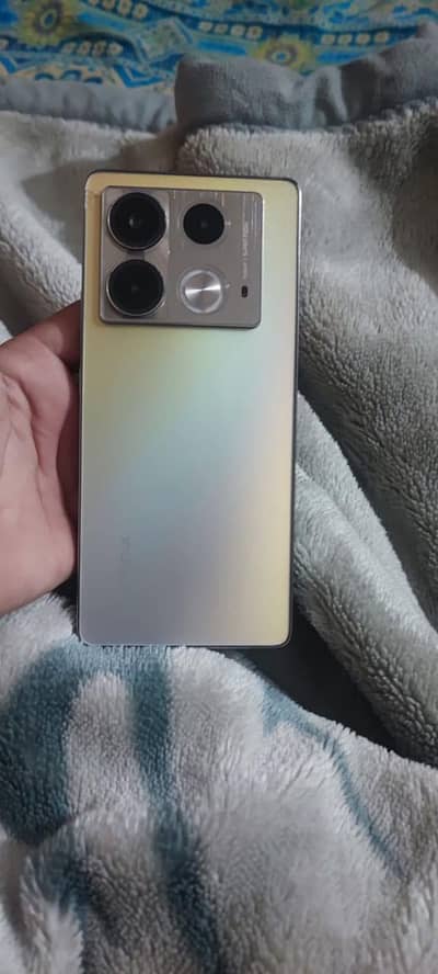 WhatsApp 03115893847