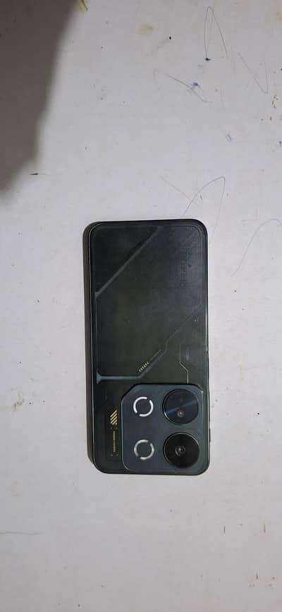 itel p65 with box 8/128. PTA approved