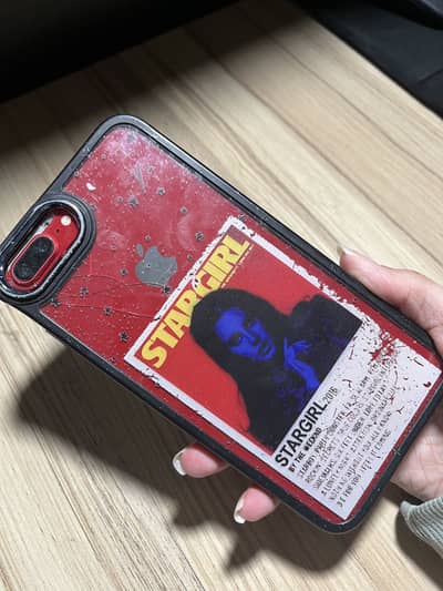 iPhone 8 Plus (Red) – 100% Battery Health – Excellent – FREE 2 Covers