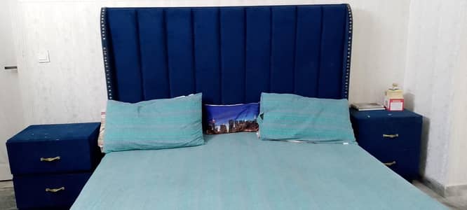 Best King Size Bed with side tables