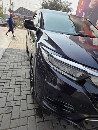 Clean Honda Vezel for Sale