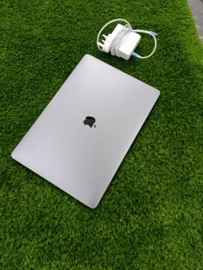 Apple Macbook Pro 2019, 16", Core i9, 32GB RAM, 512GB SSD, 4GB Graphic