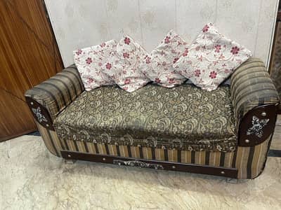 3 seater Settee with 4 cushions & settee covers