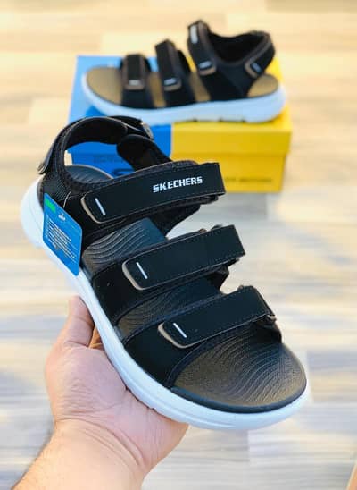new brand sandal free delivery all Pakistan.