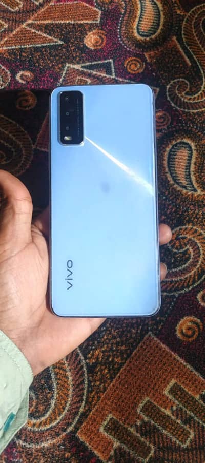 vivo y20 all ok no any flut 4. . . 64. . price 14500
