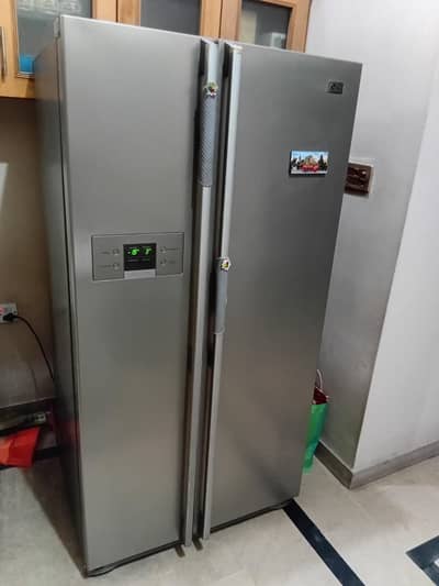 LG 2 DOOR refrigerators