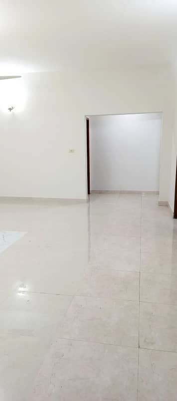 3 X Beds Apartment For Rent