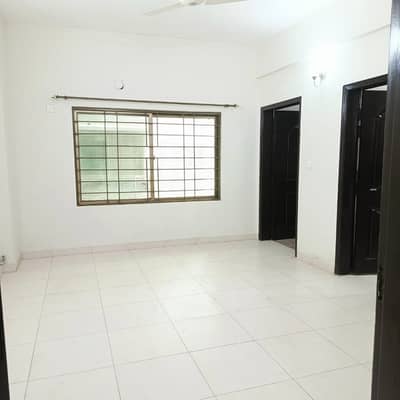 Well-Designed 10 Marla 5th Floor Apartment Ideal for Families