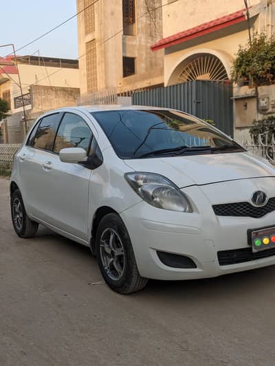 Toyota Vitz 10/13