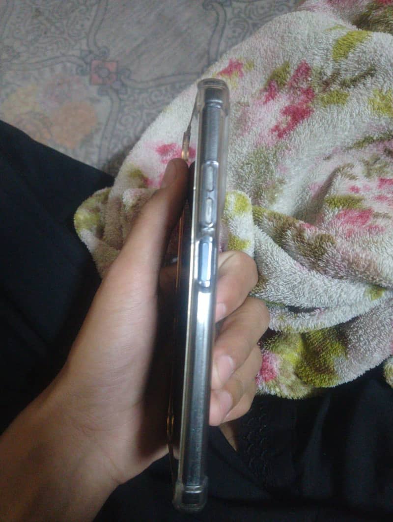 سیٹ اوکے ہے ڈبہ چارجر نہیں ہے 7