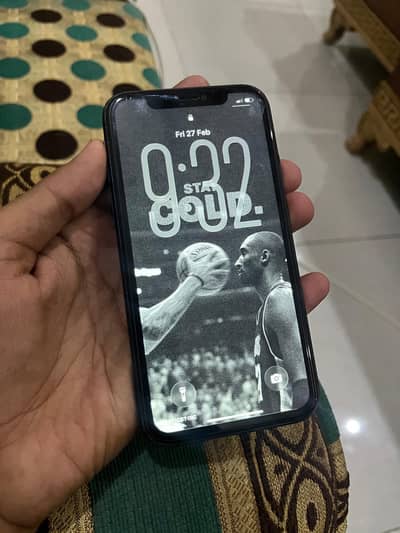 IPHONE 11 BLACK COLOR ,NEAT AND CLEAN!