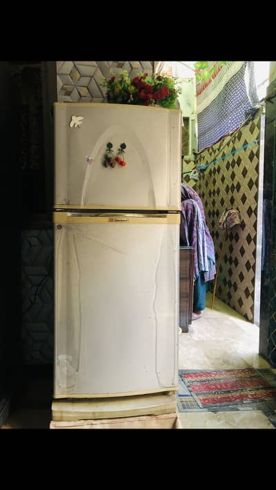 Dawlance fridge for sale