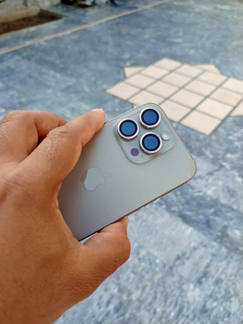 iphone 15 Pro 3