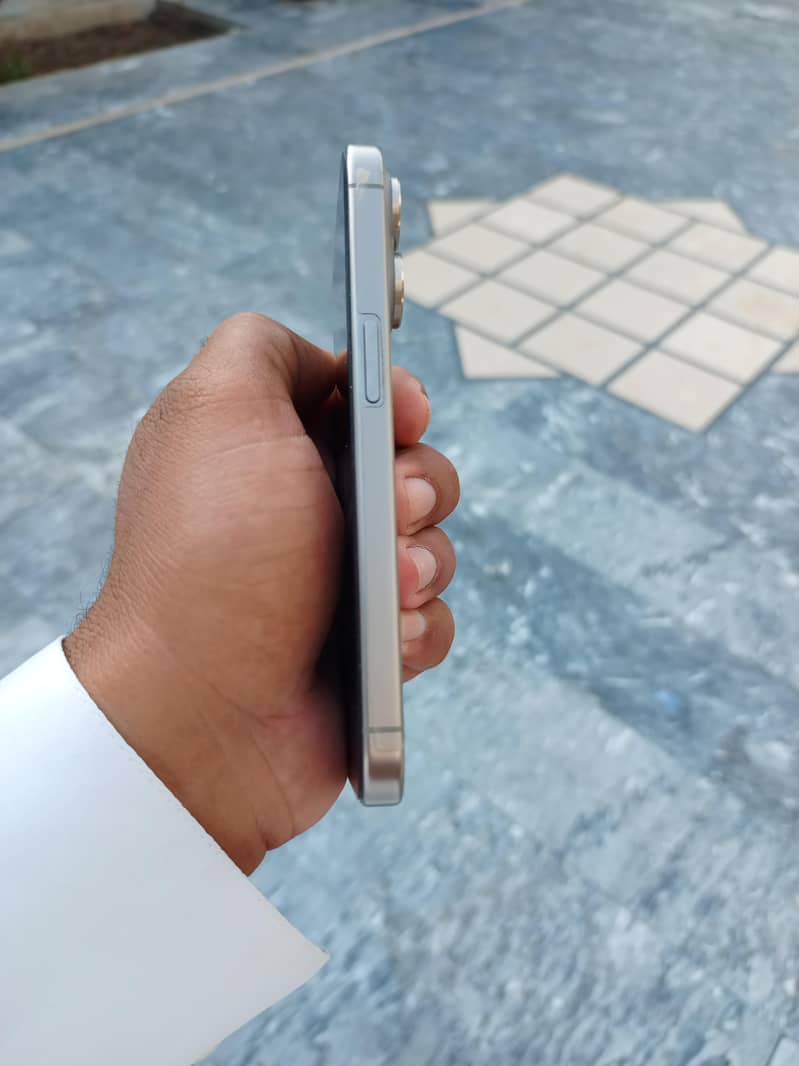iphone 15 Pro 7