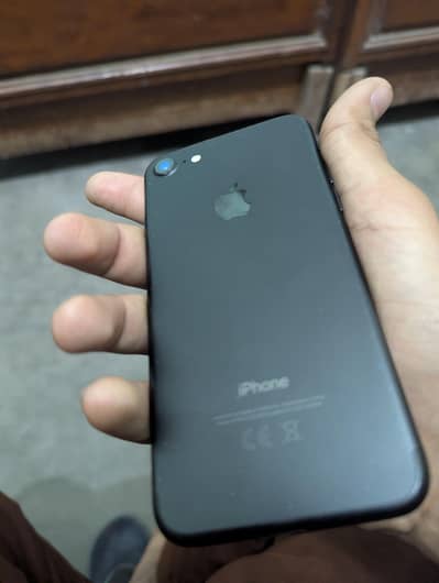 IPHONE 7 BLACK COLOUR