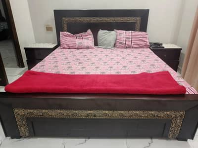 bed set , side table, dresser