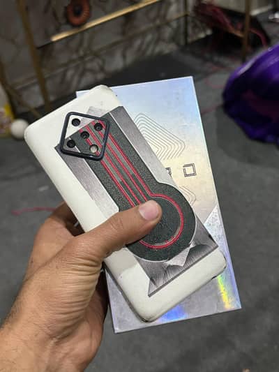 infinix zero 8 8gb 128gb with box all ok exchange possible 03150815779