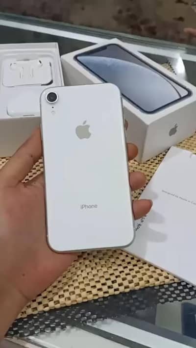 iphone XR 128 G My WhatsApp 0325========8723========897