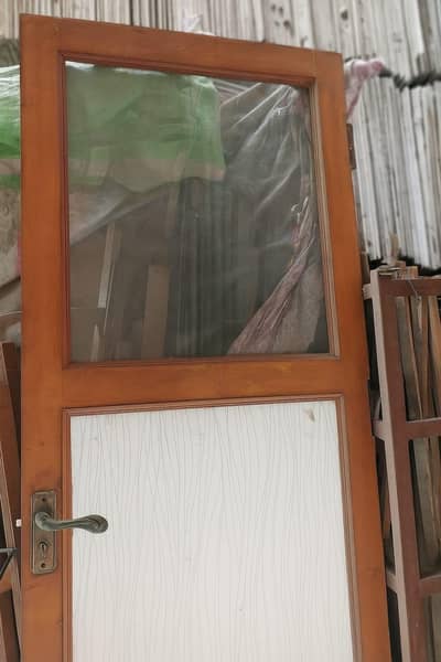 Solid Wooden Door with Glass Panel – 6’9” x 2’6”