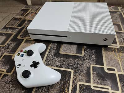 Xbox One S with 1 original controller and 6 games