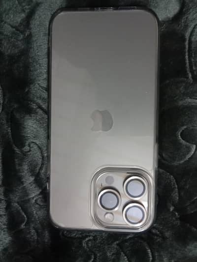 15 pro max natural Titanium