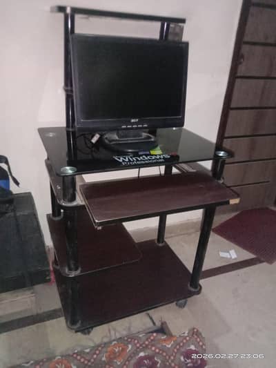 computer table  dark brown