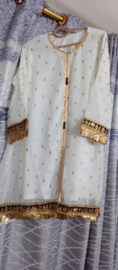 Beautiful cutwork 3 piece article