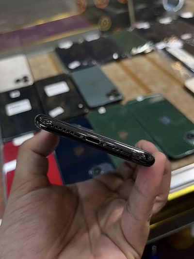 i phone 11 pro max jv chip lagni ha