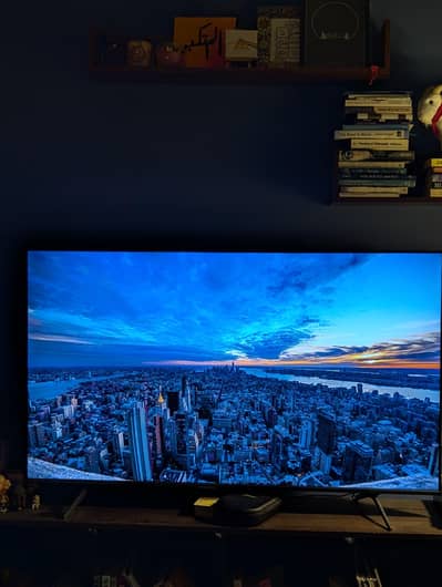 P8k QLED, mint condition for sale in Lahore