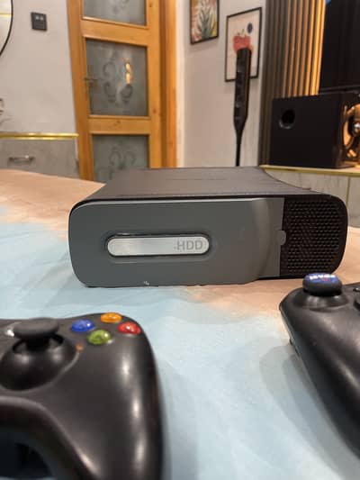 Xbox 360 500gb jesper with 2 wireless controller