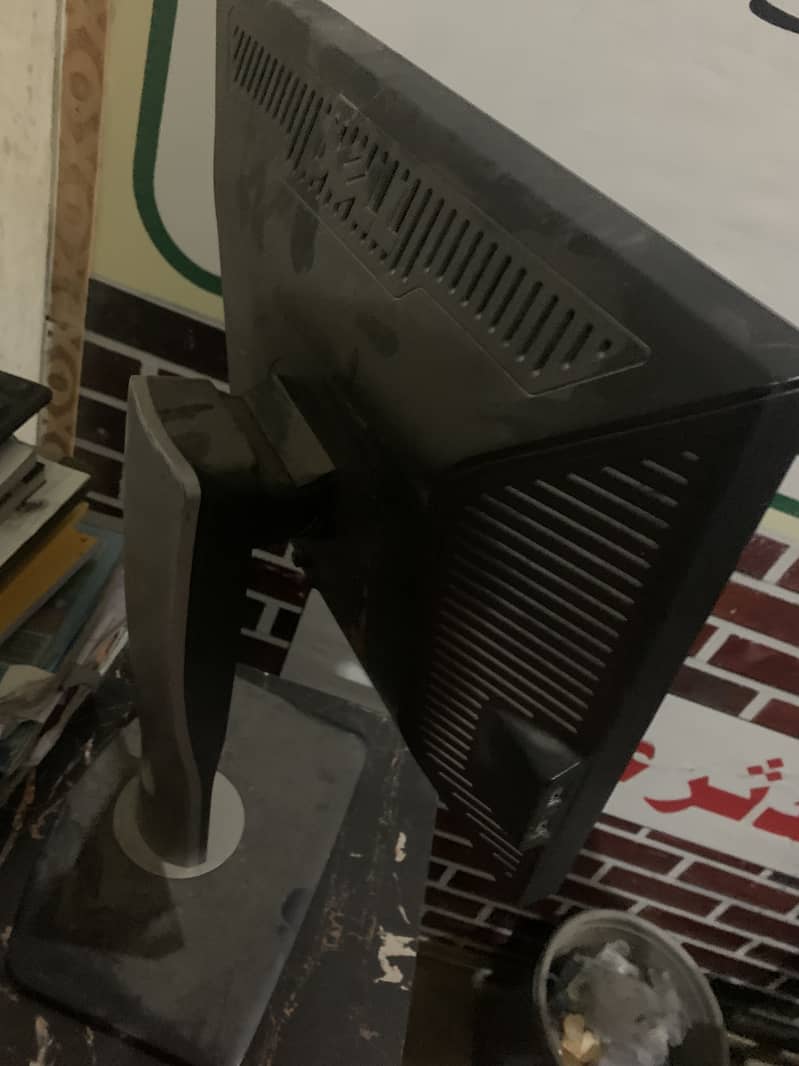 Computer with accessories 0