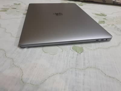 macbook pro 16, Core i9, 64Gb Ram 2Tb SSD 8Gb Graphics card