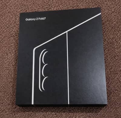 Samsung Z Fold 7 - 10/10 - Warranty till Dec 2027