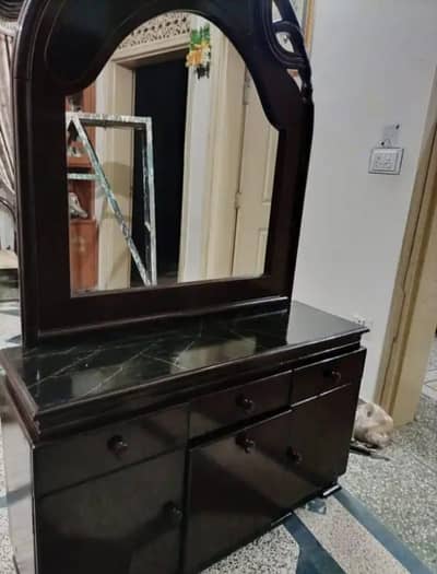 Dressing Table in 10/10 condition for sale