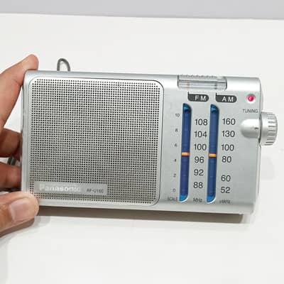 Vintage Panasonic RF-U160 Portable AM/FM Radio with Excellent Recepti