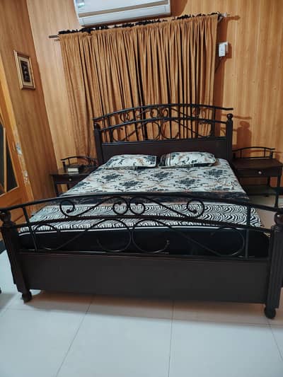 King size sheesham wood bedset for sale