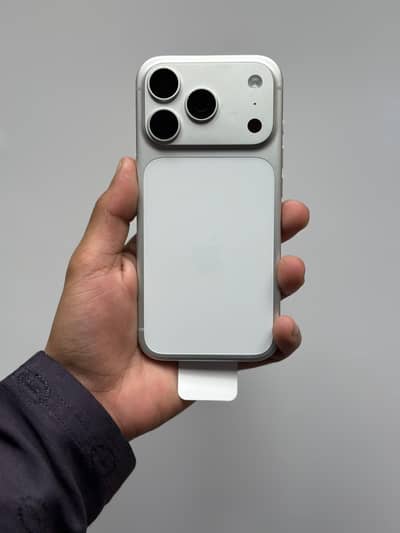 IPHONE 17 PRO - 256GB STORAGE - JV