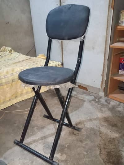 comfortable folding chair
