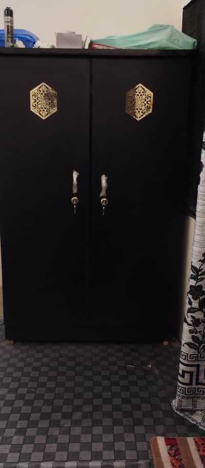 I am selling bed 2 door almari and foam same as like new