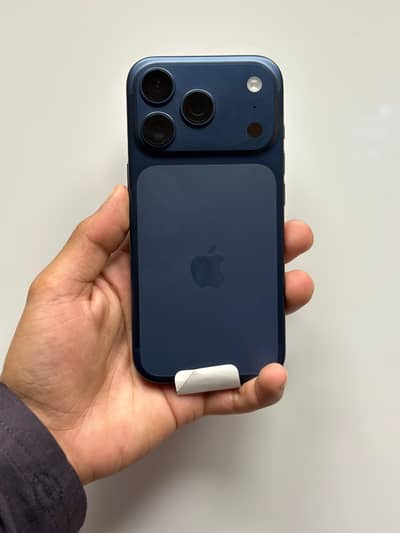 IPHONE 17 PRO - 256GB STORAGE - SIMLOCKED-JV