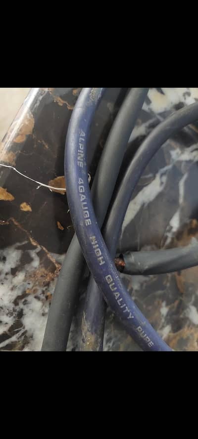 Alpine 4 gauge power cable
