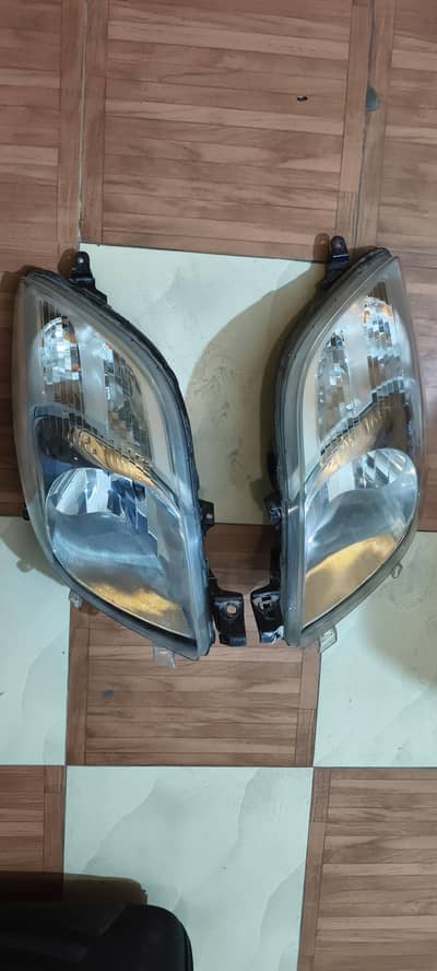 vitz 2005-6 model headlights