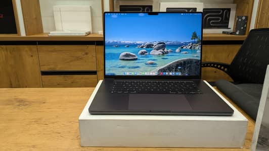 MacBook M4 Max 16" 48/1Tb just box open Company Purchase