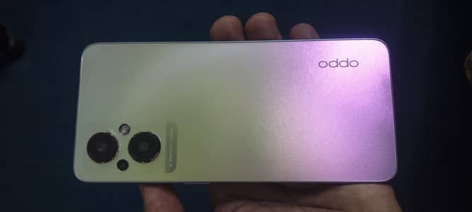 oppo reno 7z 8gb/128gb in excellent condition with all acc and box