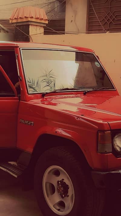 jeep, mitsubishi pajero 2 door, 3 door 4x4 4 by 4 diesel engine 1984