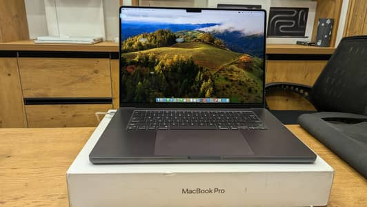 MacBook M3 Pro 16" 36/512 just box open With warranty