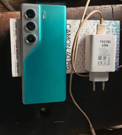 camon 40pro 8/256 GB